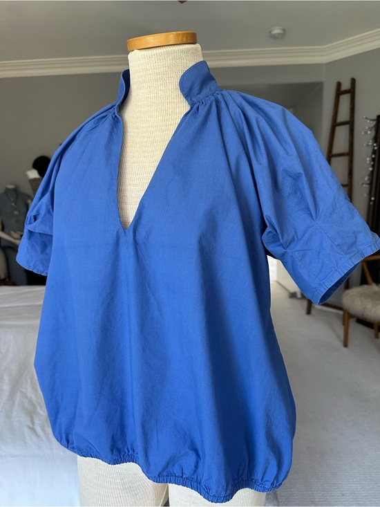 Livro Tops - LIVRO v-neck puff sleeve top with elastic hem, size large